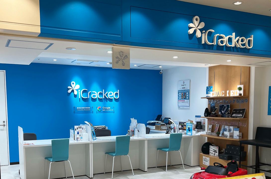 iCracked Store 姫路グランフェスタの公式サイトに掲載された店舗・入口の画像