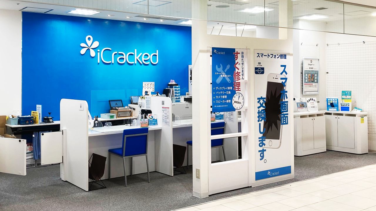 iCracked Store 上大岡の公式サイトに掲載された店舗・入口の画像